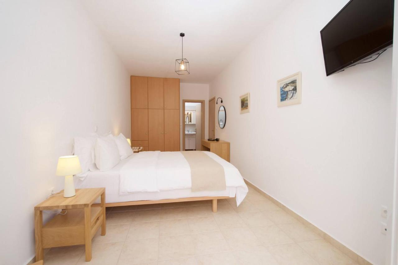 Nefeli Apartments Agia Efimia Exterior photo